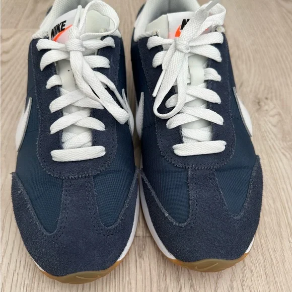 Nike Pacific Sneaker - Women's Navy/White size 7.5 - Picture 3 of 8